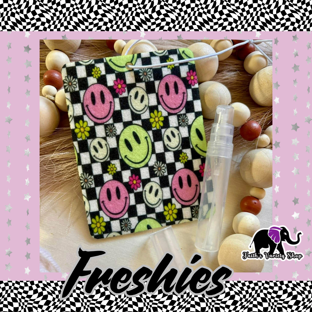 Smiley Checkered Felt Freshie